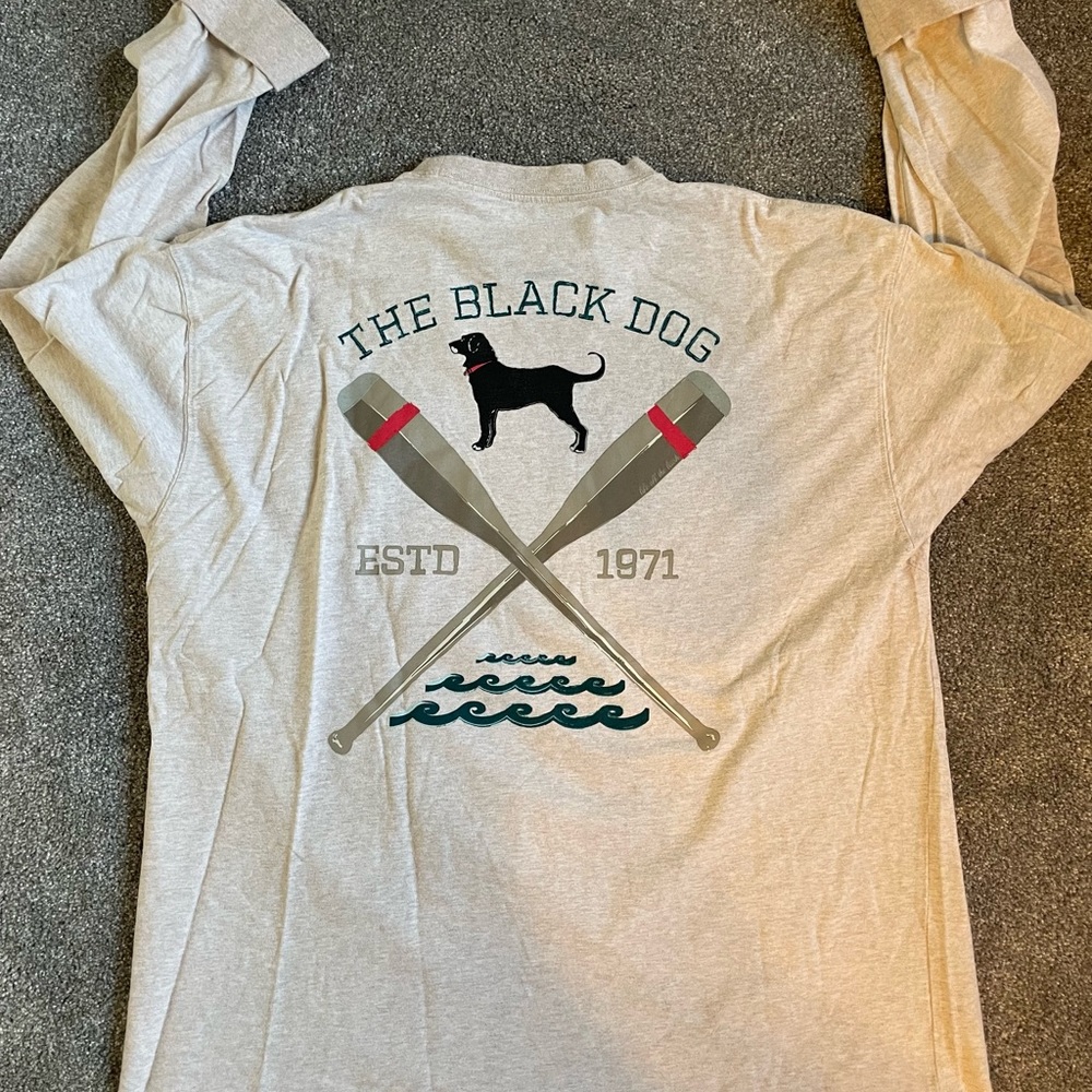 Black Dog long sleeve shirt